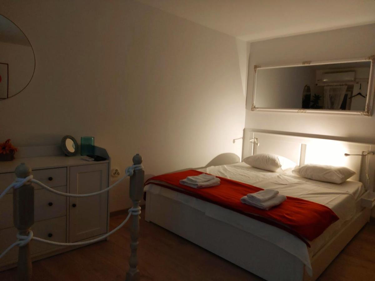 Sha La La - Charming, Unique Studio In A Historic Building Next To A Castle, Wifi, Smart Tv, Washer-Dryer Bakar Dış mekan fotoğraf