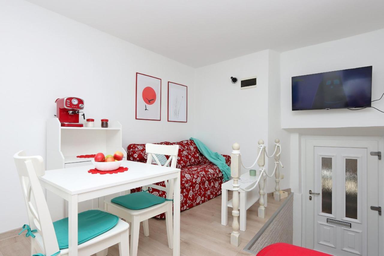 Sha La La - Charming, Unique Studio In A Historic Building Next To A Castle, Wifi, Smart Tv, Washer-Dryer Bakar Dış mekan fotoğraf