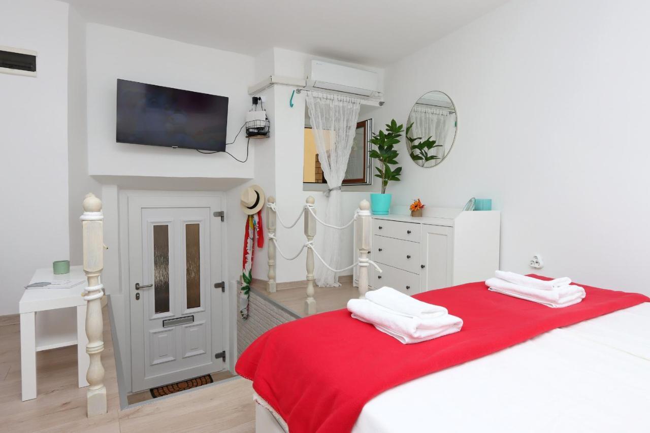 Sha La La - Charming, Unique Studio In A Historic Building Next To A Castle, Wifi, Smart Tv, Washer-Dryer Bakar Dış mekan fotoğraf